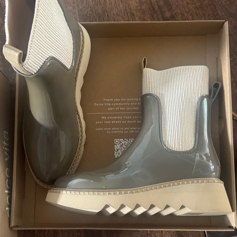 Dolce Vita Tropic H2O Boots in Moss